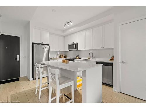 323-55 Duke Street, Kitchener, ON - Indoor Photo Showing Kitchen With Upgraded Kitchen