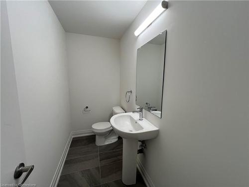 30-258 Hespeler Road, Cambridge, ON - Indoor Photo Showing Bathroom