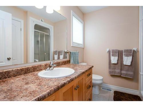 207 Theodore Schuler Boulevard, New Hamburg, ON - Indoor Photo Showing Bathroom