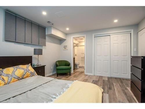 207 Theodore Schuler Boulevard, New Hamburg, ON - Indoor Photo Showing Bedroom