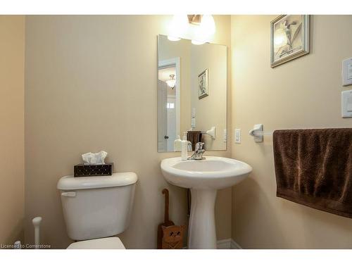 207 Theodore Schuler Boulevard, New Hamburg, ON - Indoor Photo Showing Bathroom