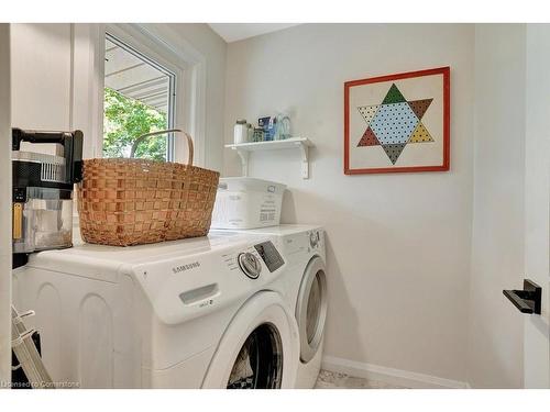 50 Jerseyville Road, Brantford, ON - Indoor Photo Showing Laundry Room