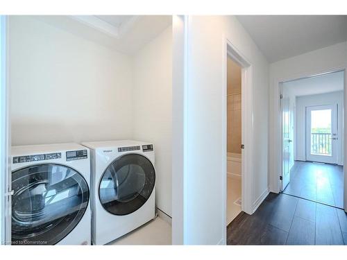 J037-15 Stauffer Woods Trail, Kitchener, ON - Indoor Photo Showing Laundry Room