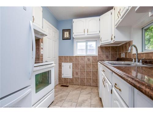 80 Clive Road, Kitchener, ON - Indoor Photo Showing Kitchen With Double Sink