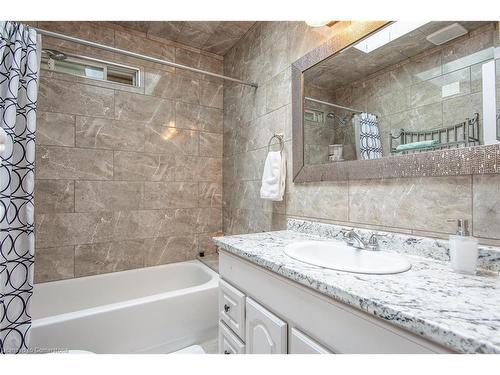 80 Clive Road, Kitchener, ON - Indoor Photo Showing Bathroom