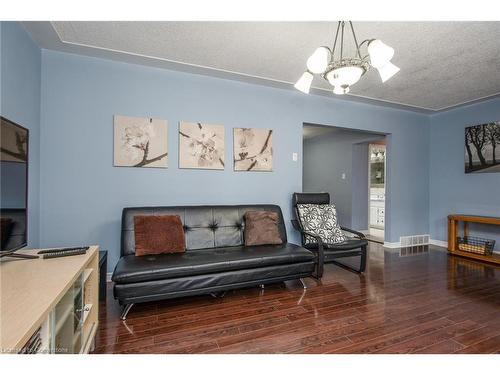 80 Clive Road, Kitchener, ON - Indoor Photo Showing Living Room