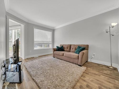 72 Wood Grove Crescent, Cambridge, ON - Indoor Photo Showing Living Room