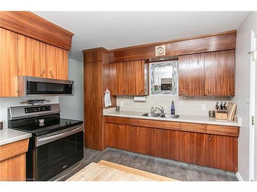 36 Ruskview Road, Kitchener, ON - Indoor Photo Showing Kitchen With Double Sink