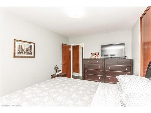 36 Ruskview Road, Kitchener, ON - Indoor Photo Showing Bedroom