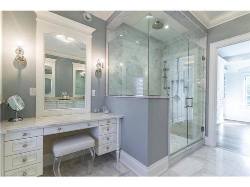 18 Crescent Place, Cambridge, ON - Indoor Photo Showing Bathroom