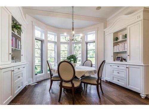 18 Crescent Place, Cambridge, ON - Indoor Photo Showing Dining Room