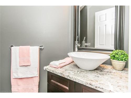 130 Chandos Drive, Kitchener, ON - Indoor Photo Showing Bathroom