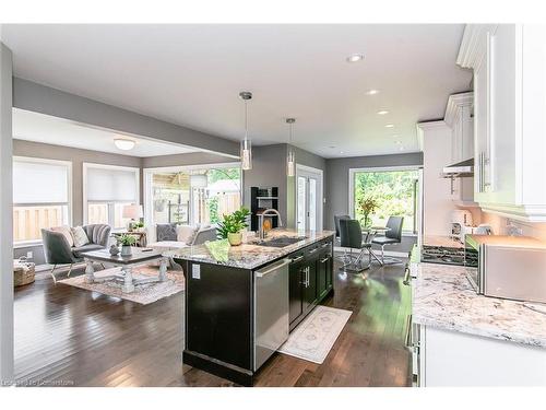 130 Chandos Drive, Kitchener, ON - Indoor Photo Showing Kitchen With Upgraded Kitchen