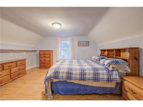 1447 Sheffield Road, Cambridge, ON - Indoor Photo Showing Bedroom