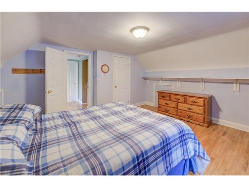 1447 Sheffield Road, Cambridge, ON - Indoor Photo Showing Bedroom