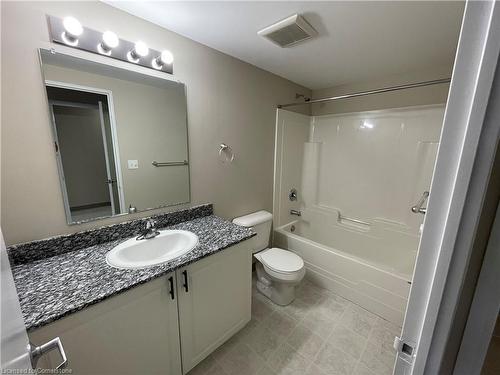 411-239 Auburn Drive, Waterloo, ON - Indoor Photo Showing Bathroom