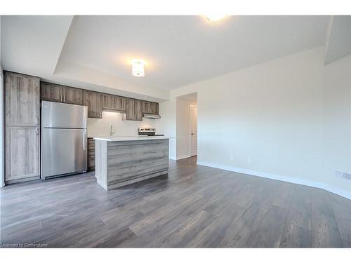 J39-15 Stauffer Woods Trail, Kitchener, ON - Indoor Photo Showing Kitchen