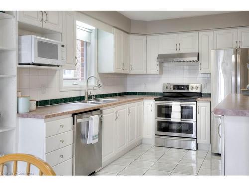 532 Silvermeadow Place, Waterloo, ON - Indoor Photo Showing Kitchen With Stainless Steel Kitchen With Double Sink