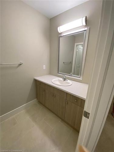 4-745 Chelton Road, London, ON - Indoor Photo Showing Bathroom