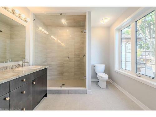 2-9A Maple Street, Perth East, ON - Indoor Photo Showing Bathroom