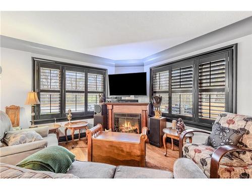 271 Bedford Road, Kitchener, ON - Indoor Photo Showing Living Room With Fireplace