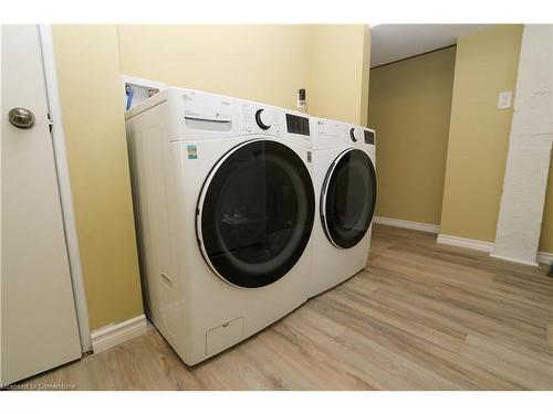 75 Stewart Avenue, Cambridge, ON - Indoor Photo Showing Laundry Room