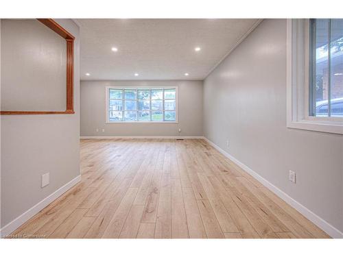 18 Bosworth Crescent, Kitchener, ON - Indoor Photo Showing Other Room