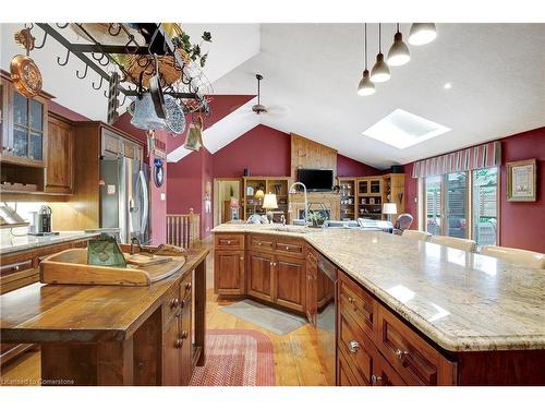 6690 Gore Road, Puslinch, ON - Indoor Photo Showing Kitchen