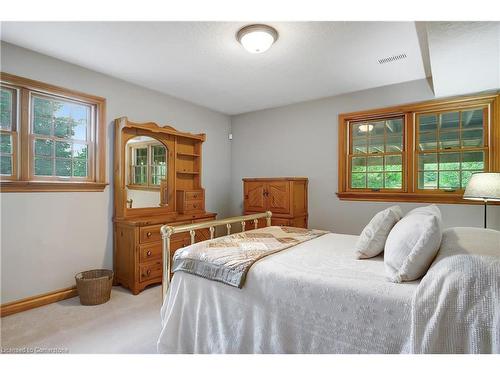 6690 Gore Road, Puslinch, ON - Indoor Photo Showing Bedroom