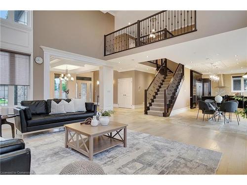 15 Mcwilliams Court, Cambridge, ON - Indoor Photo Showing Living Room