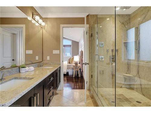 15 Mcwilliams Court, Cambridge, ON - Indoor Photo Showing Bathroom