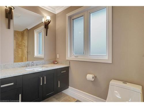 15 Mcwilliams Court, Cambridge, ON - Indoor Photo Showing Bathroom