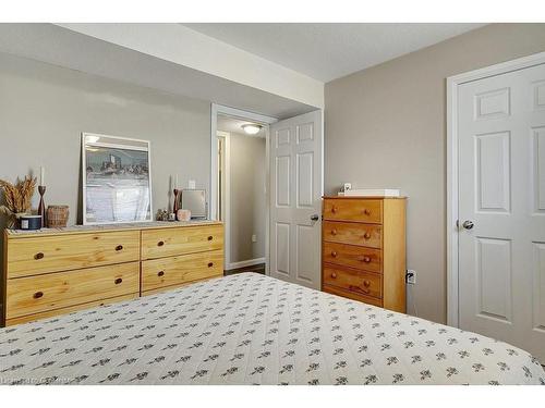 51 Third Avenue, Kitchener, ON - Indoor Photo Showing Bedroom