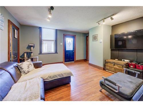 225 Inkerman Street, Palmerston, ON - Indoor