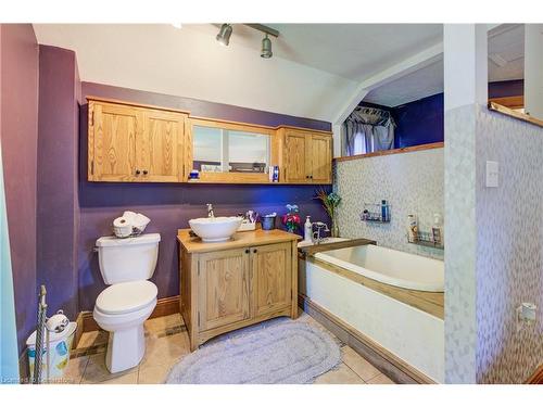 225 Inkerman Street, Palmerston, ON - Indoor Photo Showing Bathroom