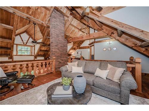 7191 Highway 6, Arthur, ON - Indoor Photo Showing Living Room