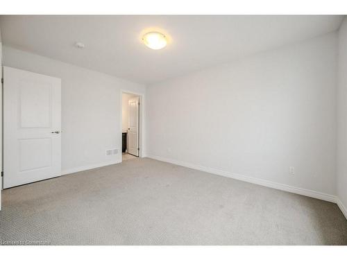 121 Sunflower Place, Welland, ON - Indoor Photo Showing Other Room