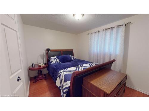 119 Hillbrook Crescent, Kitchener, ON - Indoor Photo Showing Bedroom