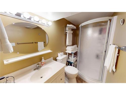 119 Hillbrook Crescent, Kitchener, ON - Indoor Photo Showing Bathroom