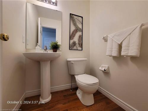 160 Brenneman Avenue, Baden, ON - Indoor Photo Showing Bathroom