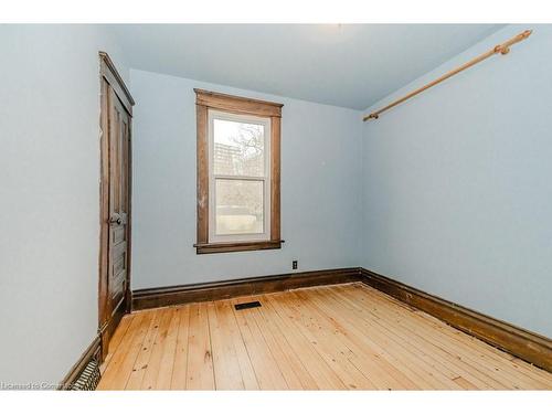 20 Brunswick Avenue, Kitchener, ON - Indoor Photo Showing Other Room