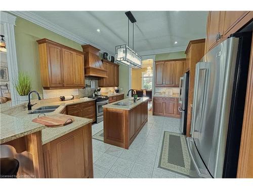 1794 Seaton Road, Cambridge, ON - Indoor Photo Showing Kitchen With Double Sink