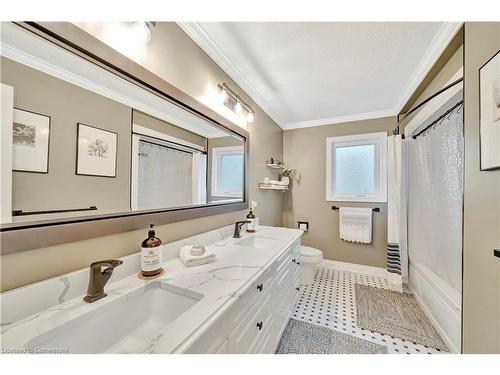 1794 Seaton Road, Cambridge, ON - Indoor Photo Showing Bathroom