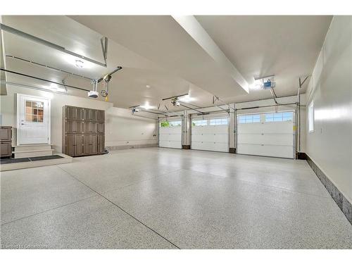 1794 Seaton Road, Cambridge, ON - Indoor Photo Showing Garage