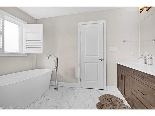 134 Pondcliffe Drive, Kitchener, ON - Indoor Photo Showing Bathroom