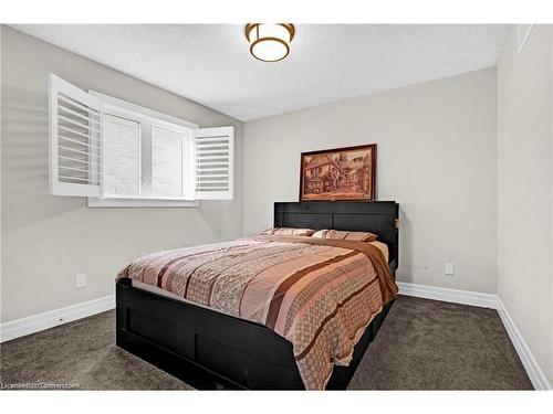 134 Pondcliffe Drive, Kitchener, ON - Indoor Photo Showing Bedroom