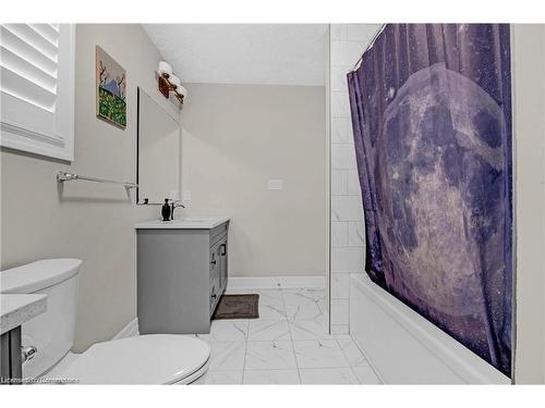 134 Pondcliffe Drive, Kitchener, ON - Indoor Photo Showing Bathroom