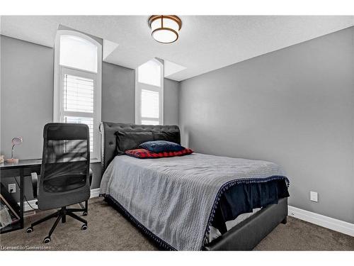 134 Pondcliffe Drive, Kitchener, ON - Indoor Photo Showing Bedroom