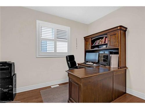 134 Pondcliffe Drive, Kitchener, ON - Indoor Photo Showing Office