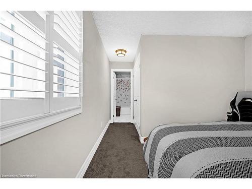 134 Pondcliffe Drive, Kitchener, ON - Indoor Photo Showing Other Room